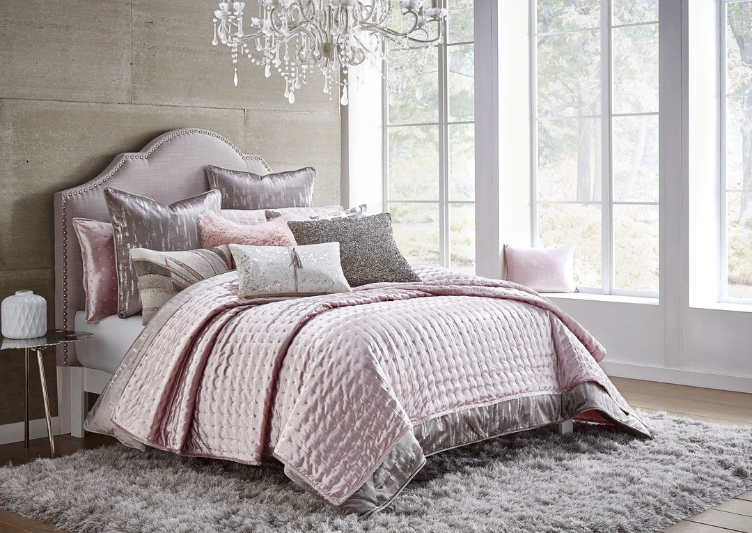 Cloud9d Prato Pink Quilt Set (2 Sizes) 3 Cloud9d Prato Pink Quilt Set (2 Sizes)