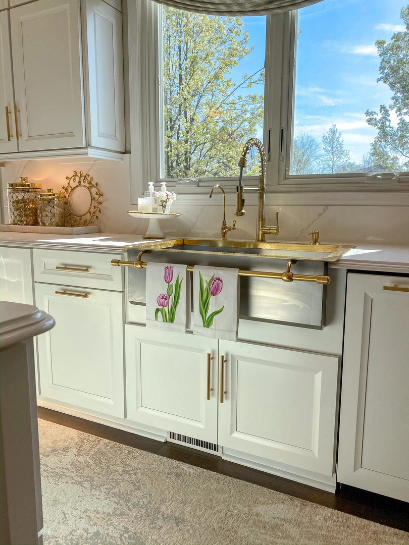 Inspire Me! Home Decor Pink Tulip Kitchen Towels (Set Of 2) 3 Inspire Me! Home Decor Pink Tulip Kitchen Towels (Set Of 2)